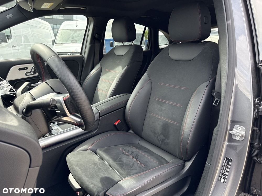Mercedes-Benz GLA - 15