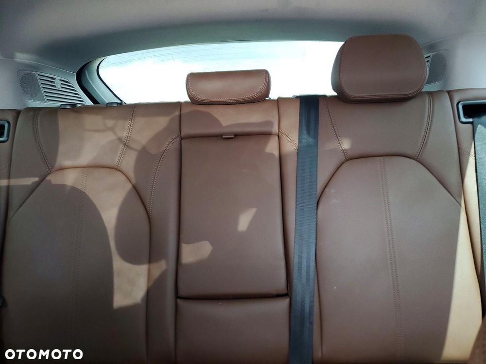 Alfa Romeo Stelvio - 11