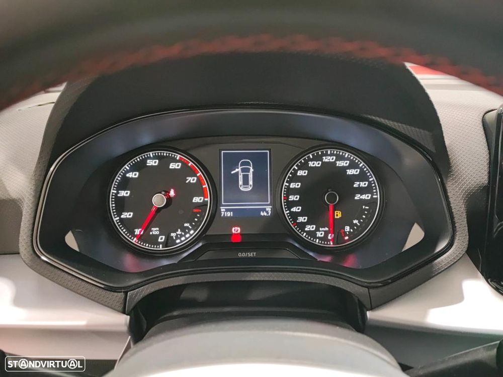 SEAT Arona 1.0 TSI FR - 6