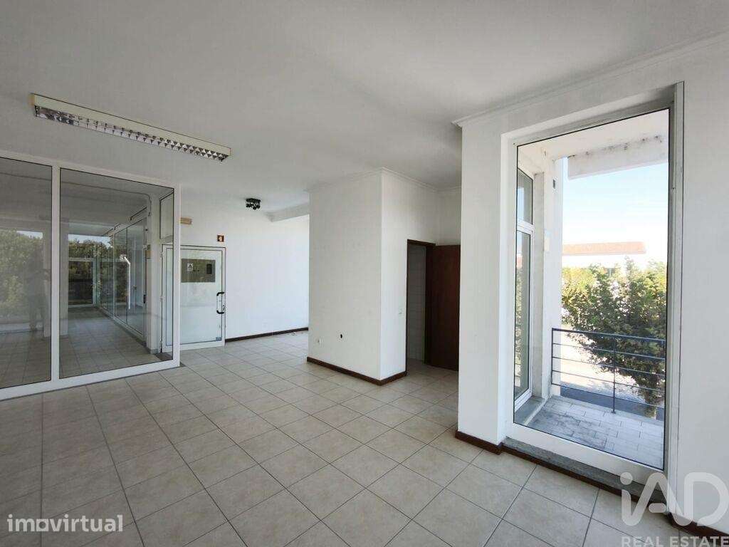 Loja / Estabelecimento Comercial em Nelas de 117,00 m2 - Grande imagem: 5/15