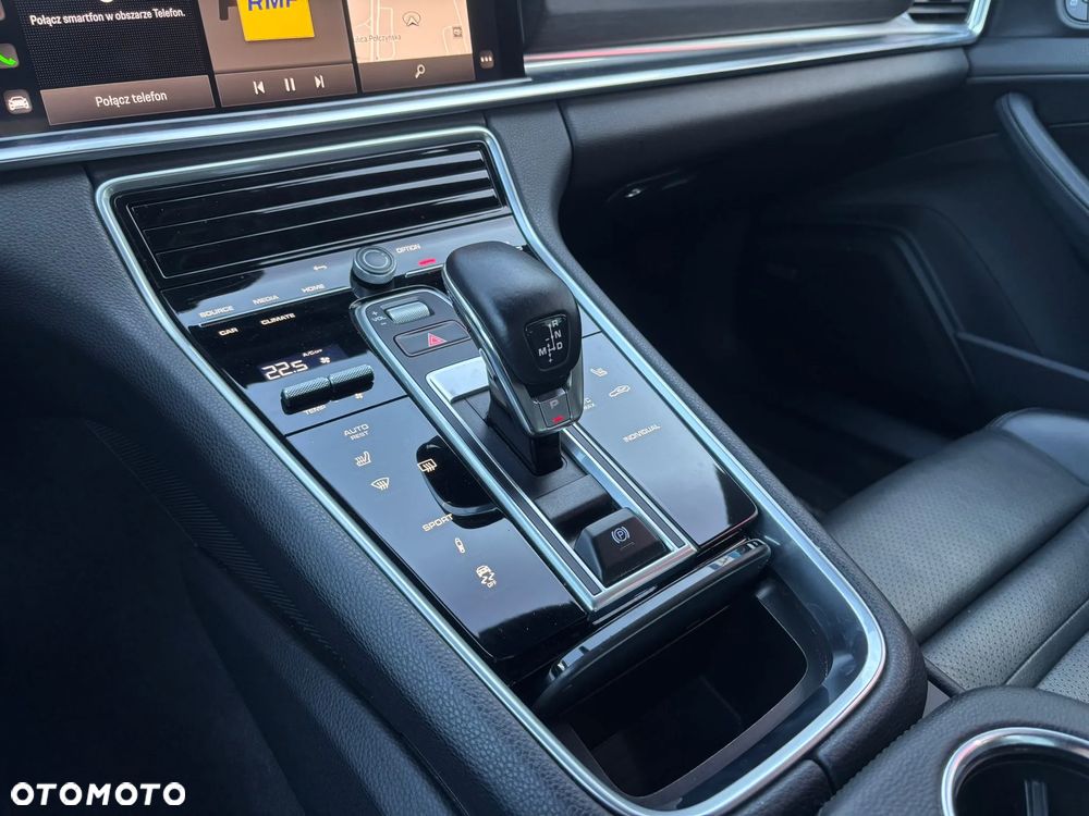 Porsche Panamera 4 Platinum Edition - 19