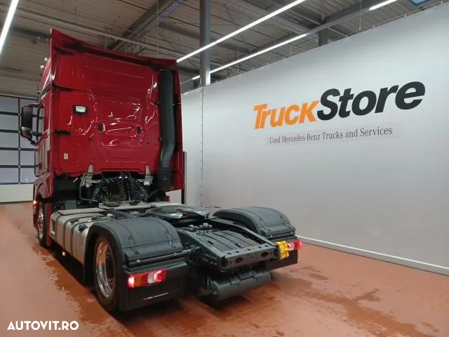 Mercedes-Benz Actros Mega - 5