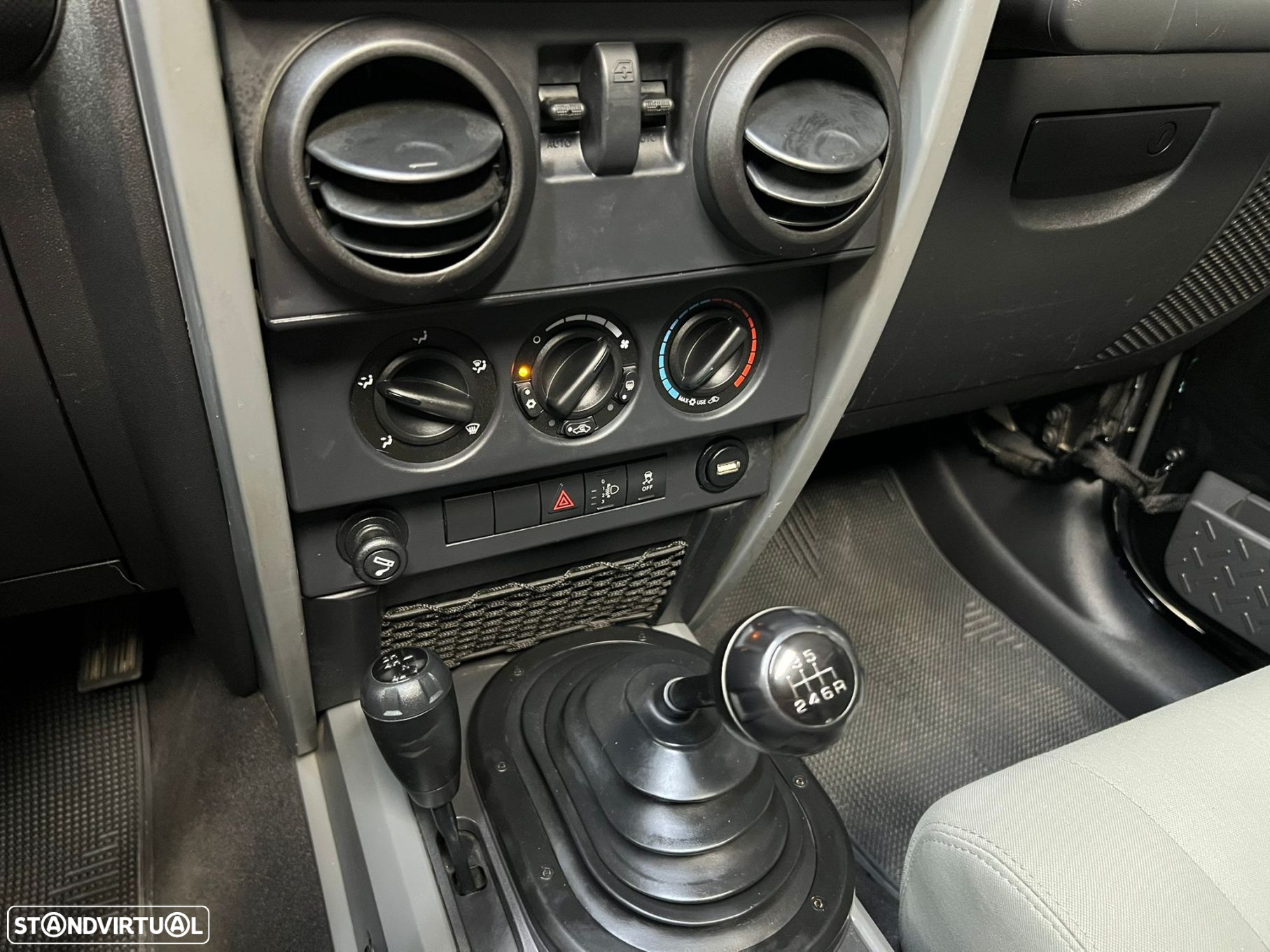Jeep Wrangler - 14