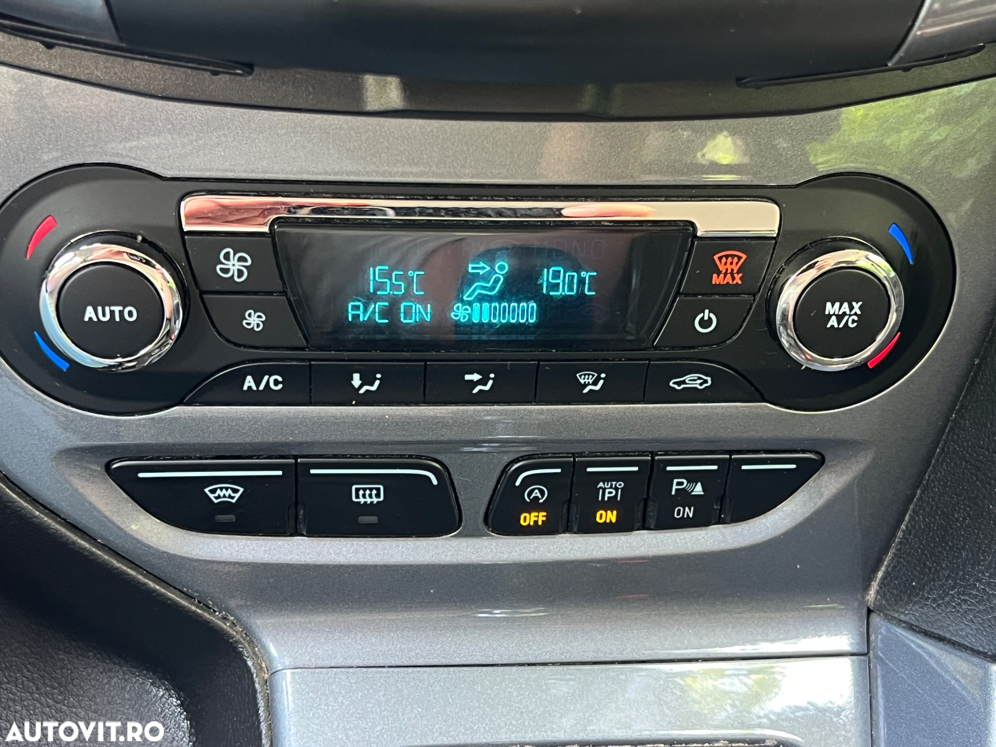 Ford Focus 1.6 Ecoboost Start Stop Titanium - 11