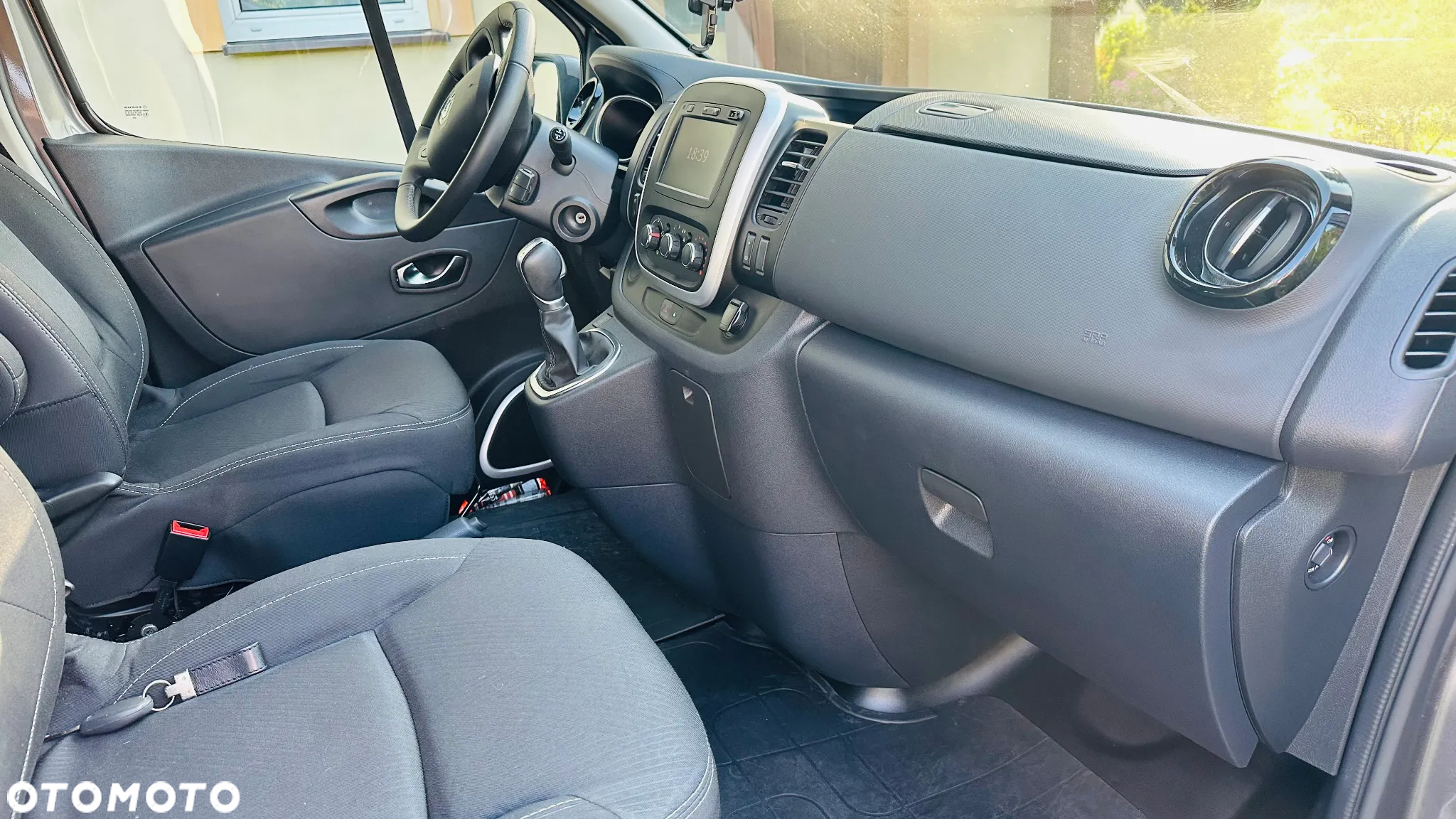 Renault Trafic Grand SpaceClass 2.0 dCi EDC - 16