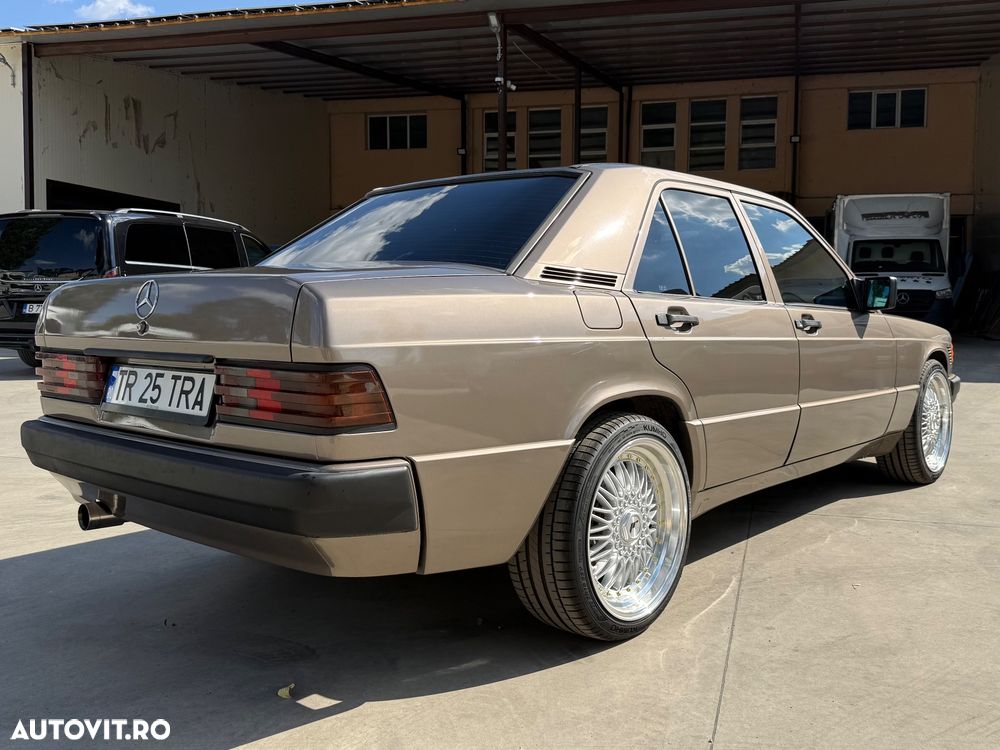 Mercedes-Benz 190 - 3