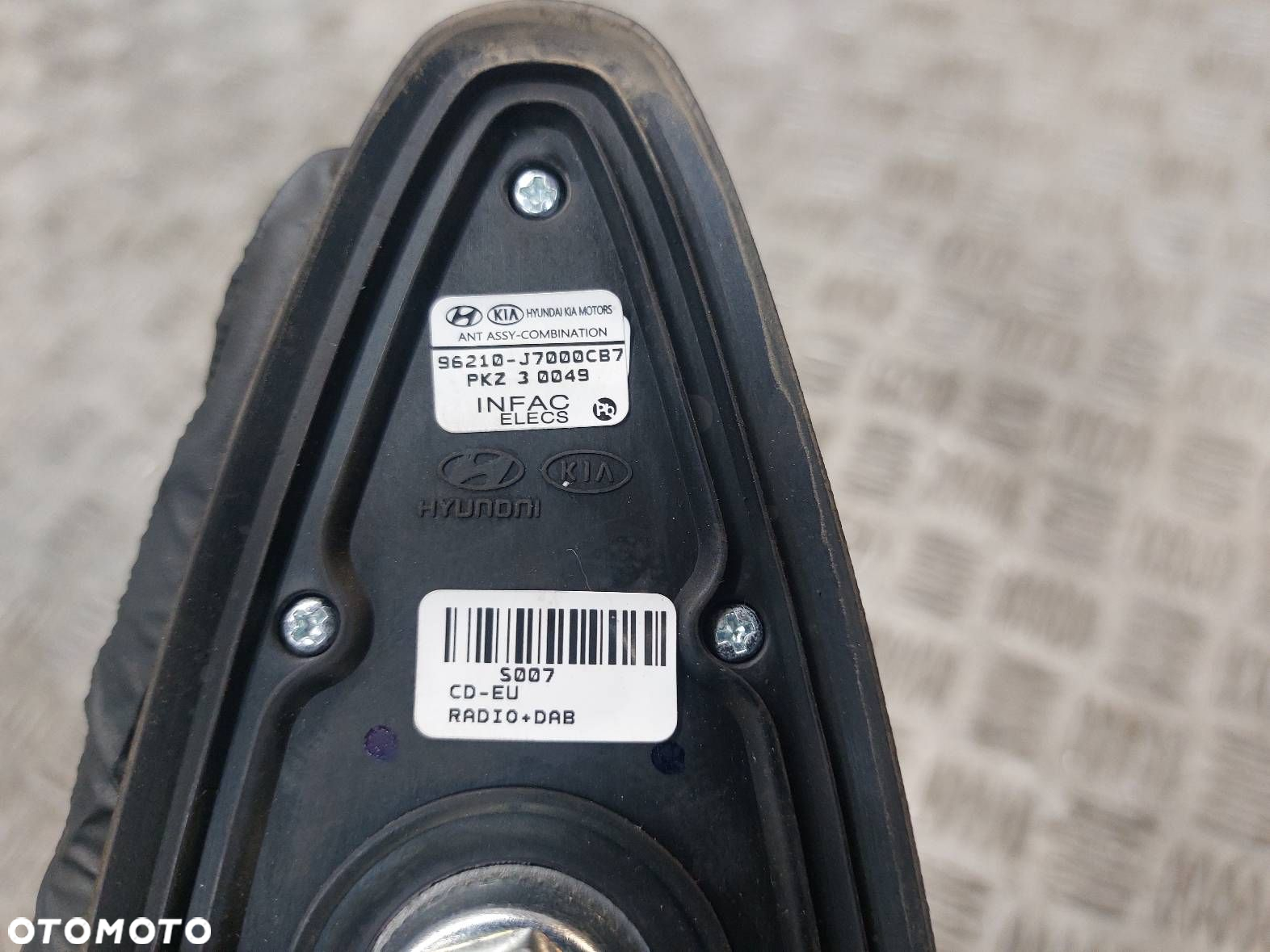 ANTENA DACHOWA REKINEK KIA CEED III 96210-J7000 C7 - 4