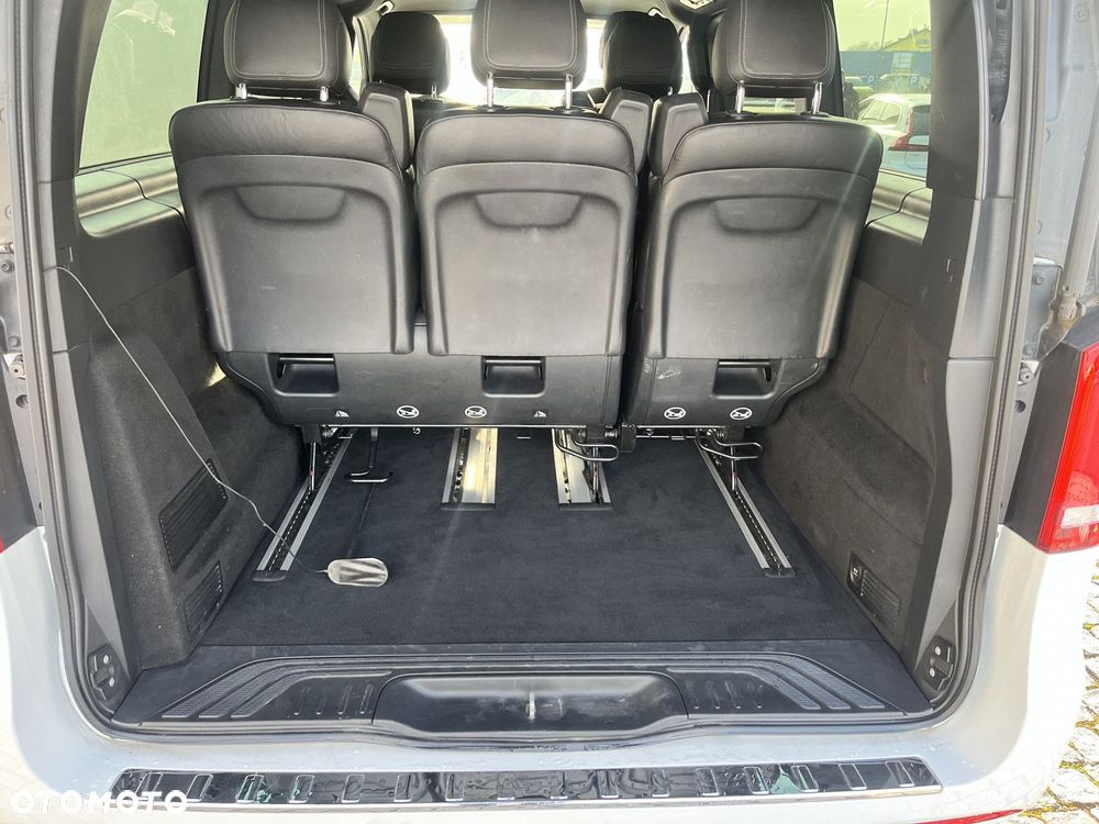 Mercedes-Benz Klasa V - 23