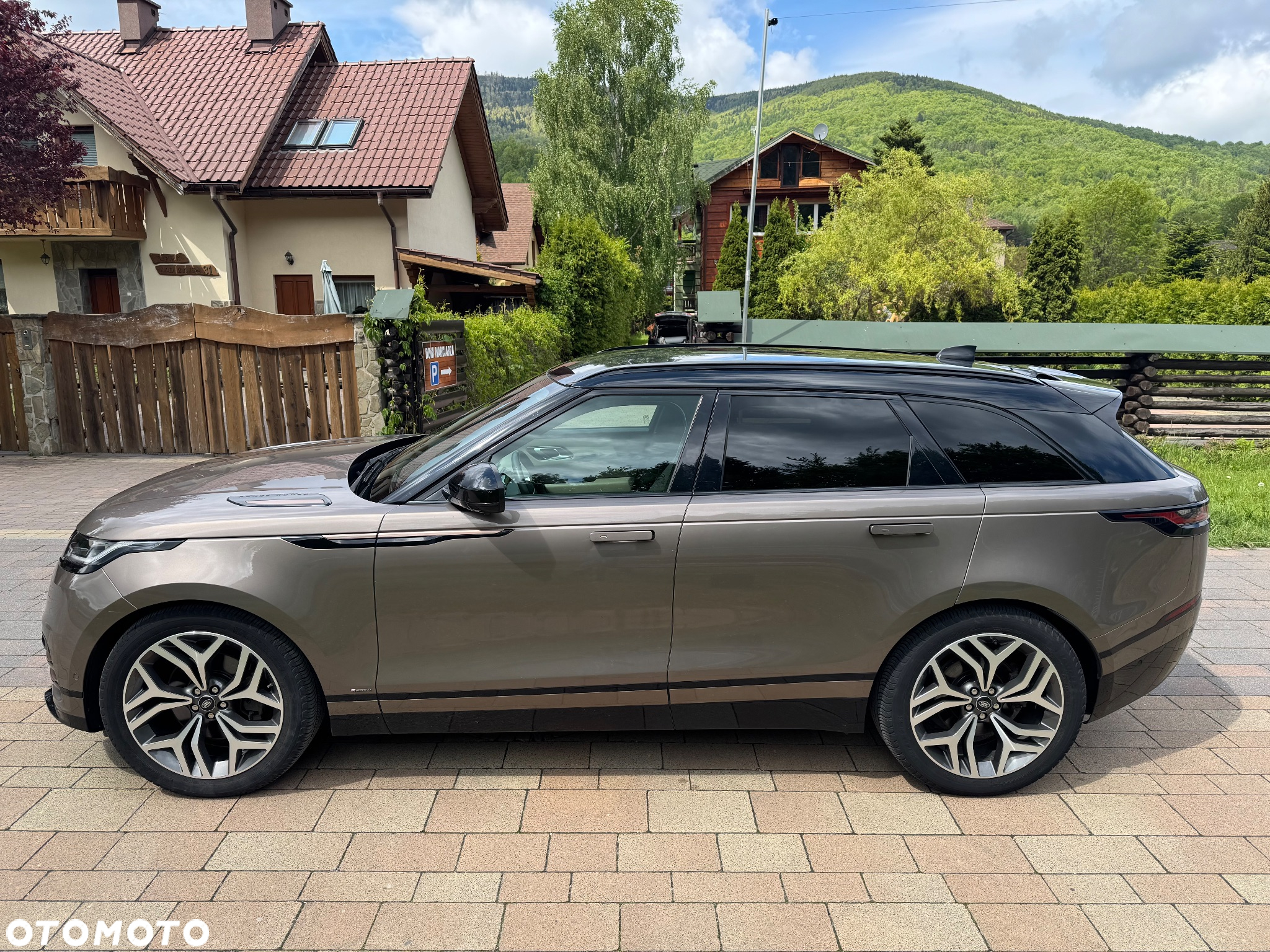 Land Rover Range Rover Velar D300 Dynamic HSE - 15