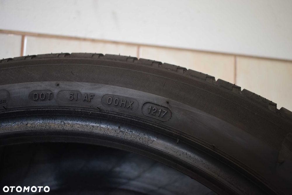 R20 245/45 Michelin Latitude Tour HP - 3