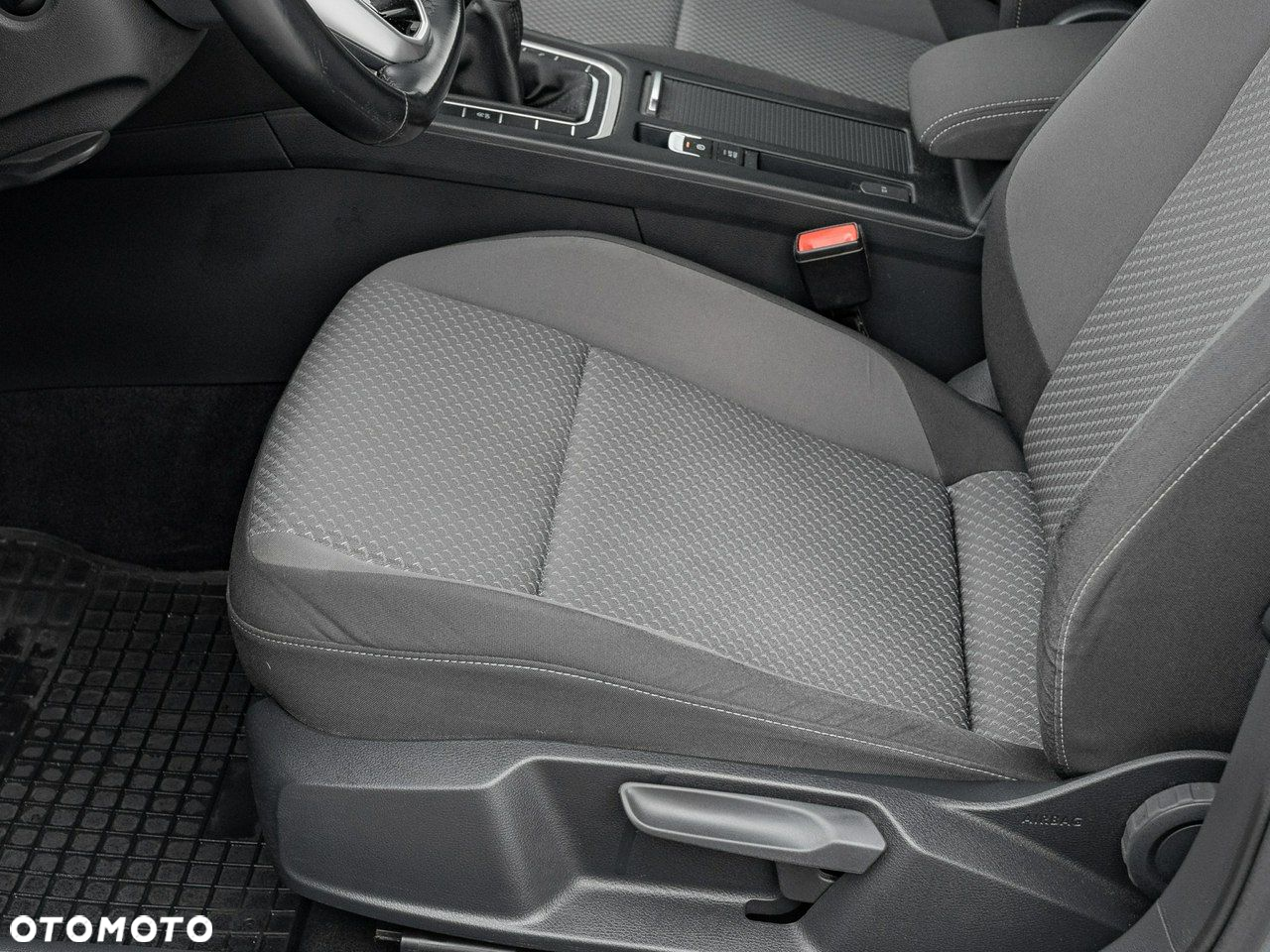 Volkswagen Passat 1.5 TSI EVO Essence - 13