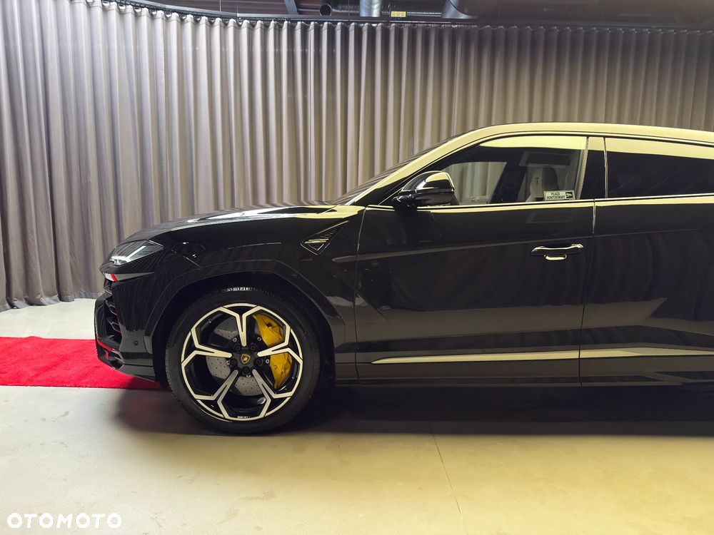 Lamborghini Urus - 9