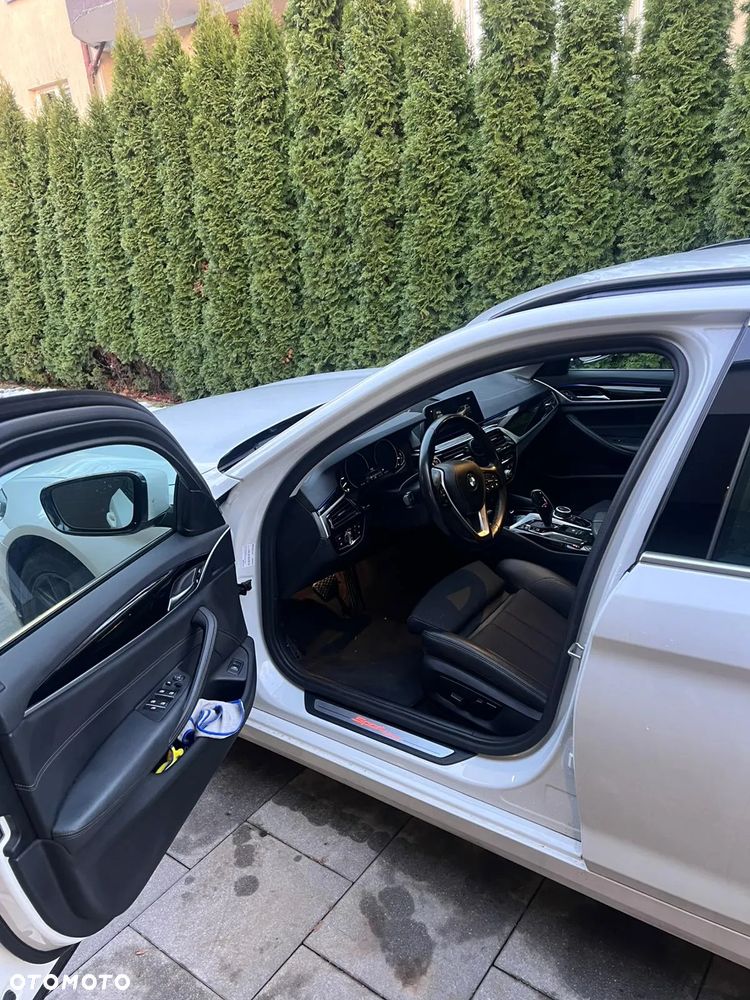 BMW Seria 5 518d Business Edition sport - 5