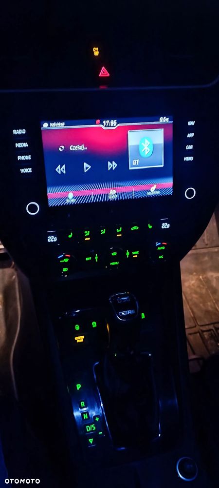 Skoda Octavia 2.0 TDI DSG RS - 9