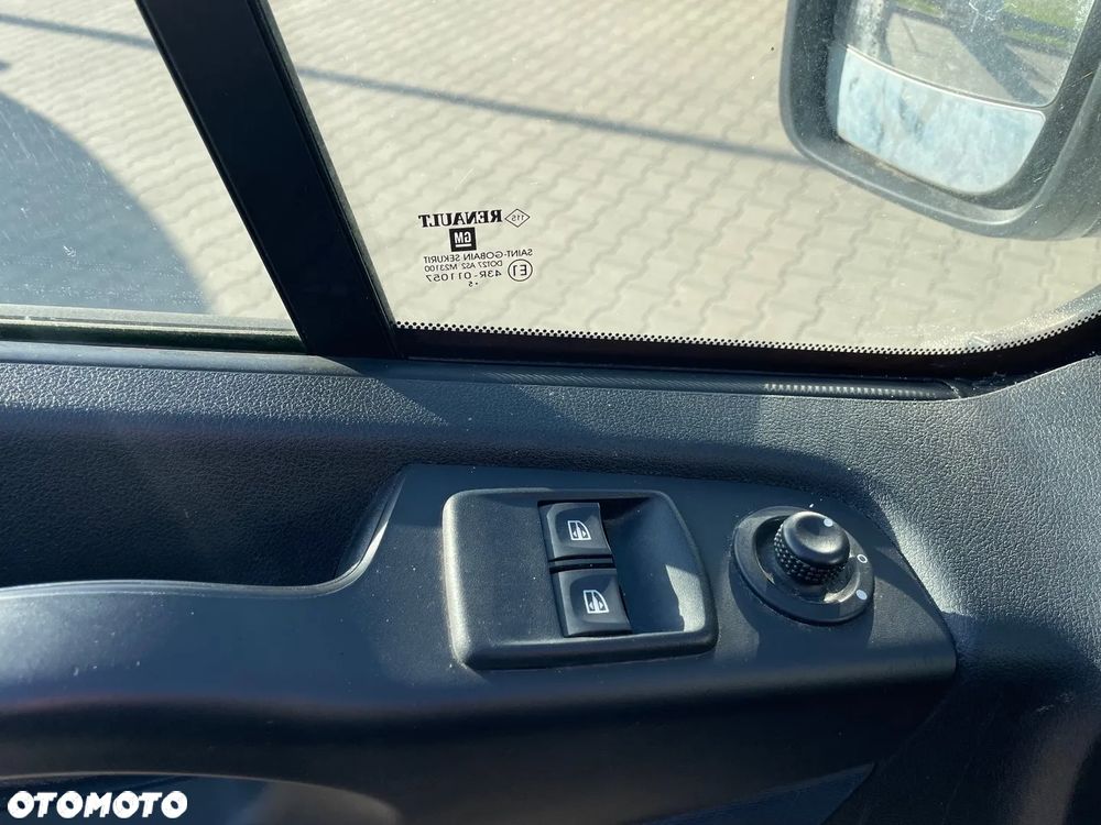 Opel VIVARO - 11