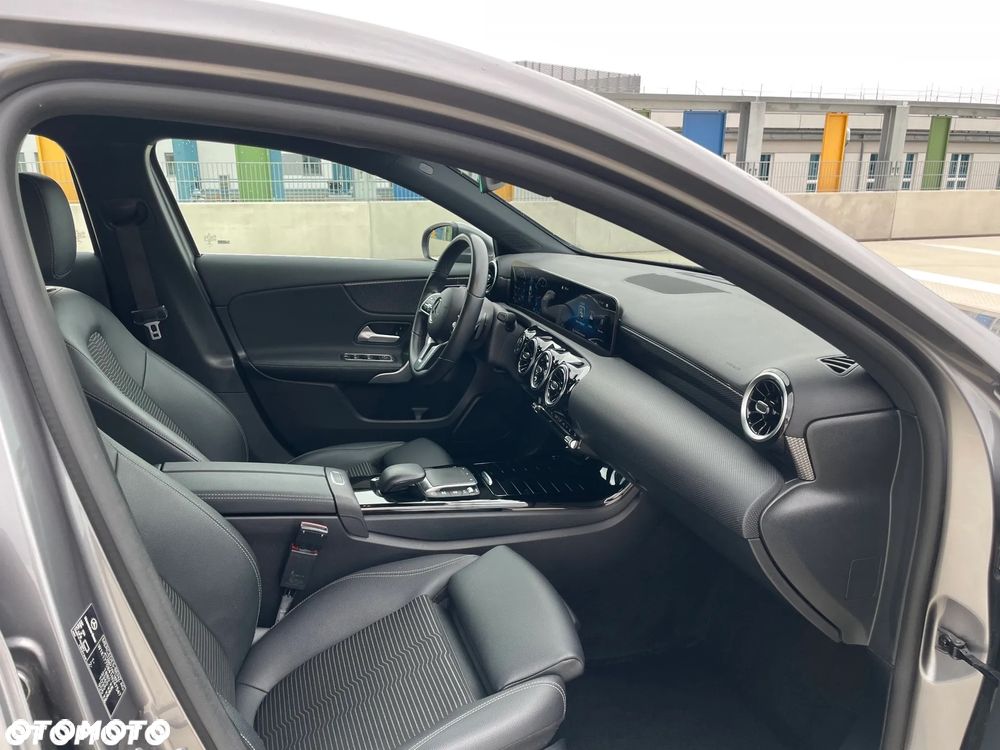 Mercedes-Benz Klasa A 180 Progressive 7G-DCT - 21