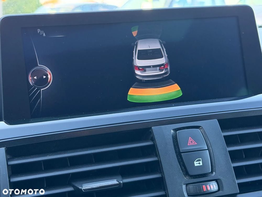 BMW Seria 3 320d Sport-Aut Sport Line - 14