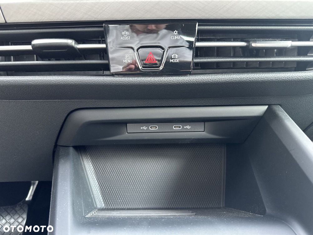 Volkswagen Golf - 22
