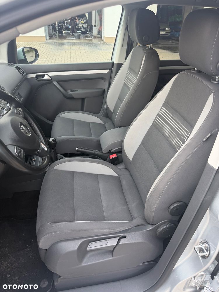 Volkswagen Touran 1.6 TDI DPF MATCH - 15