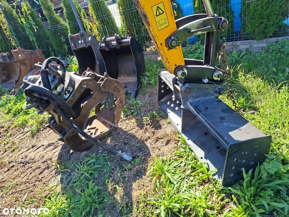 JCB 110W HYDRADIG - 16