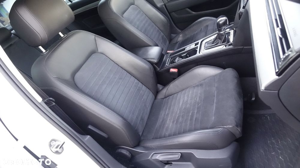 Volkswagen Passat - 31