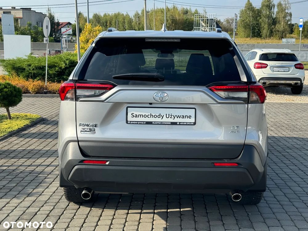 Toyota RAV4 - 6