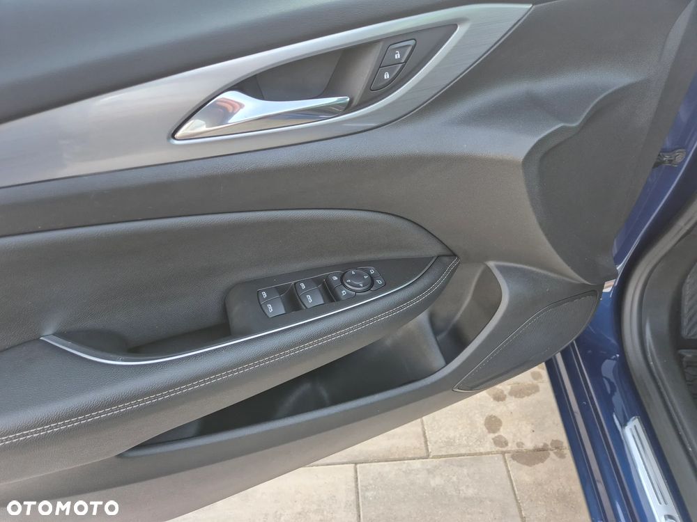 Opel Insignia 2.0 CDTI Ultimate S&S - 11