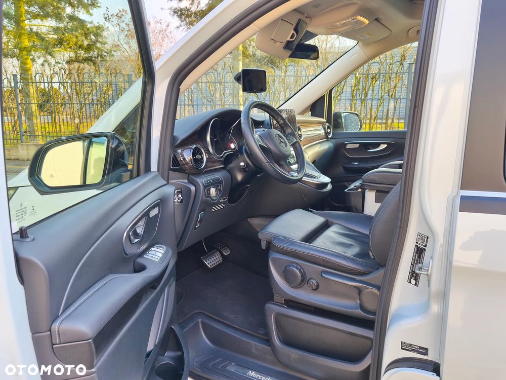 Mercedes-Benz Klasa V - 10
