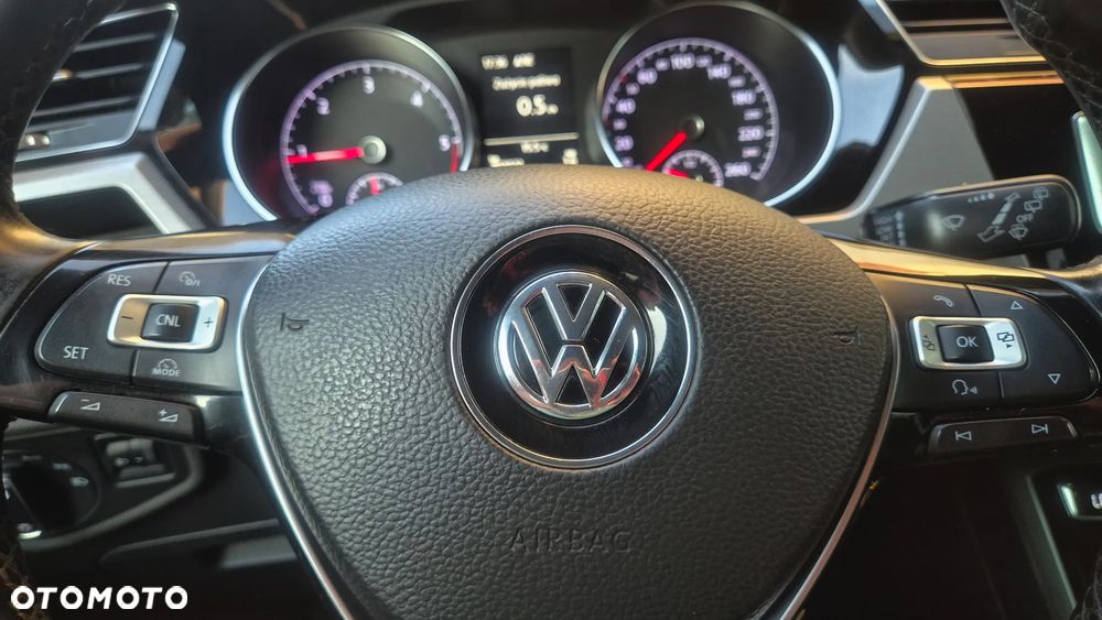 Volkswagen Touran 1.6 TDI SCR BlueMotion Technology Comfortline - 26