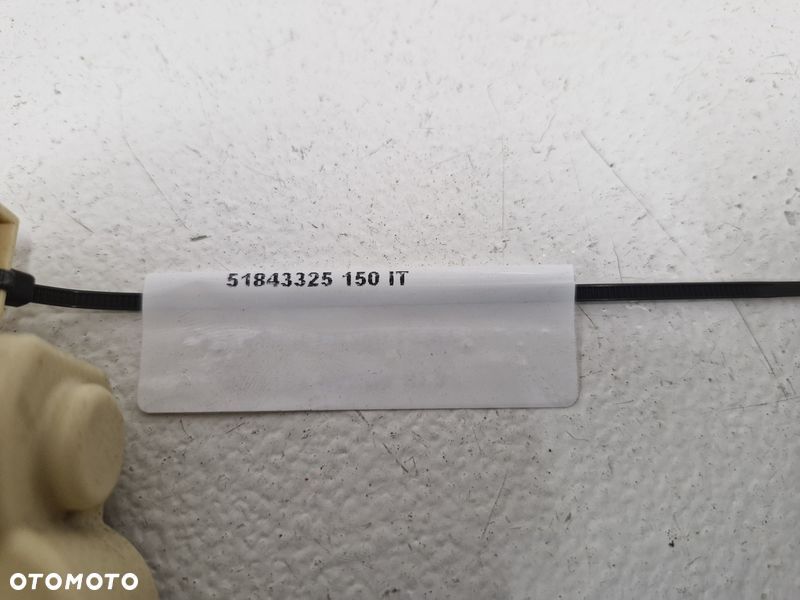 FIAT PANDA 3 III ZAMEK DRZWI LEWY TYŁ TYLNY 4 PIN 51843325 - 8