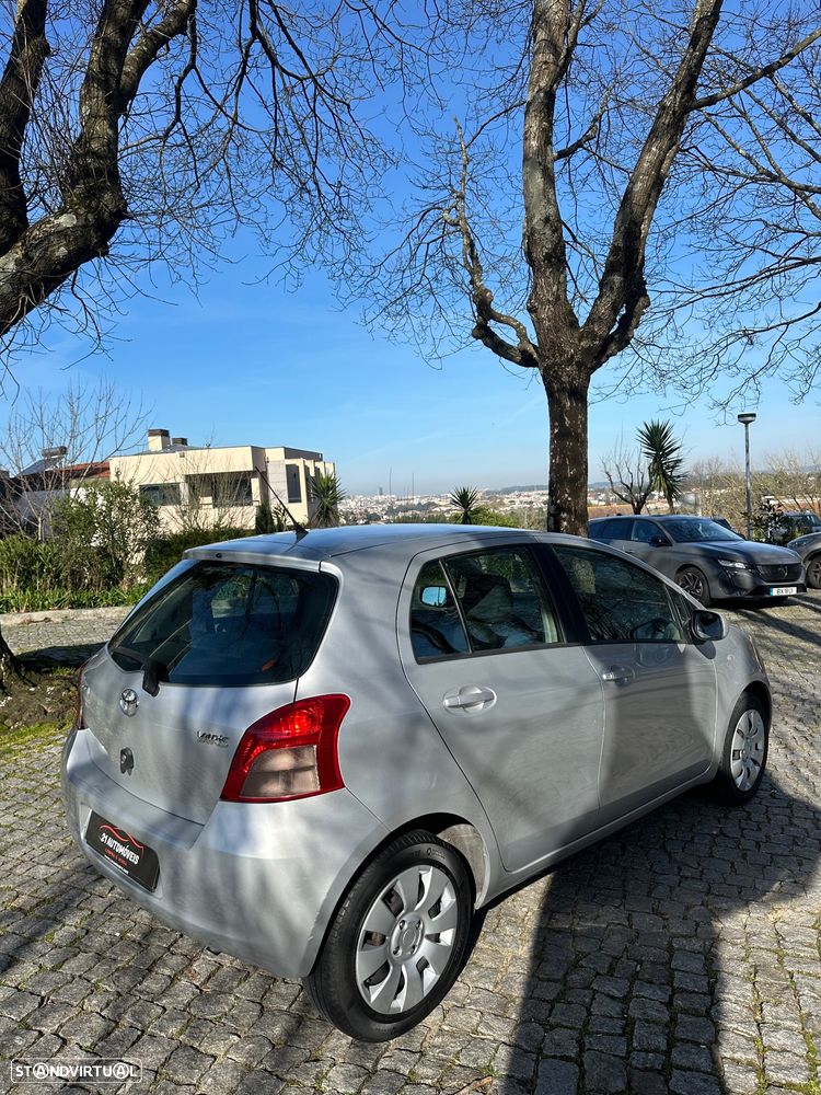 Toyota Yaris 1.0 VVT-i AC - 8