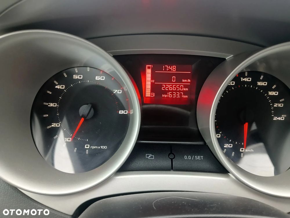 Seat Ibiza SC 1.4 16V Style - 24