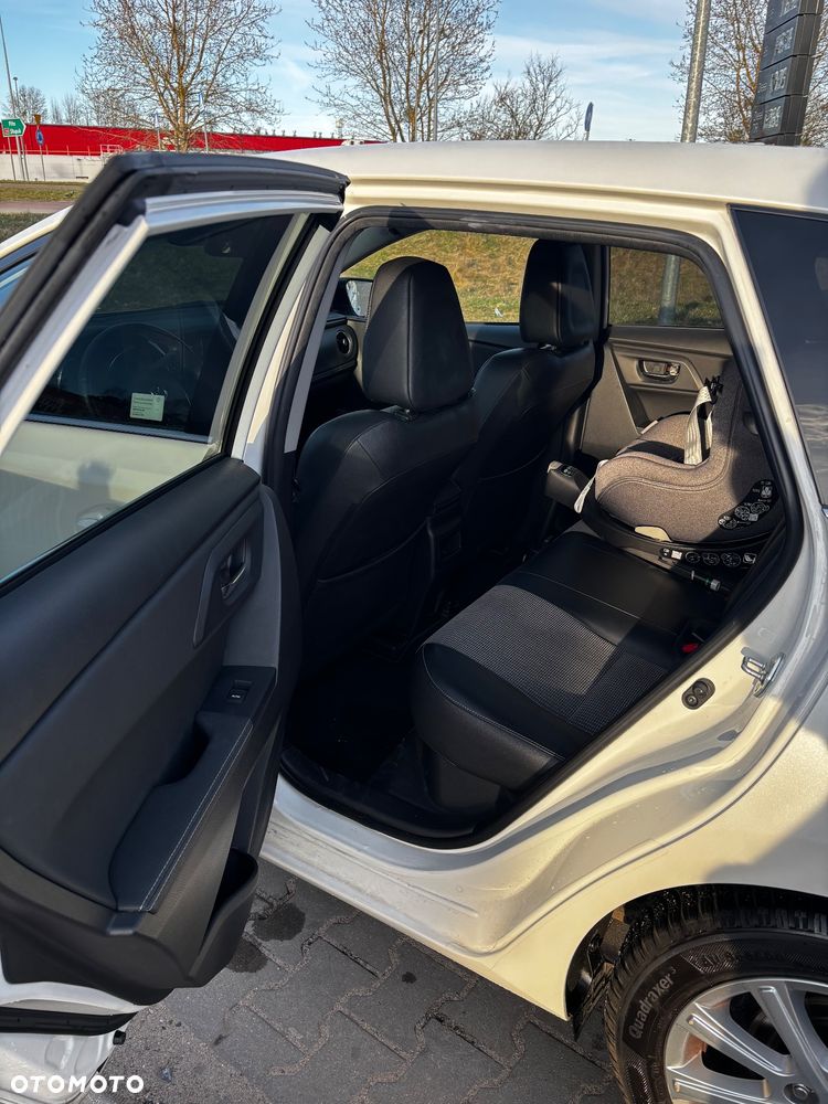 Toyota Auris Hybrid 135 Prestige - 16