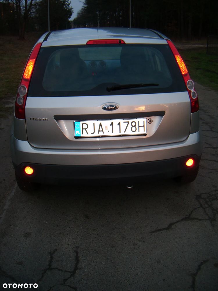Ford Fiesta - 8