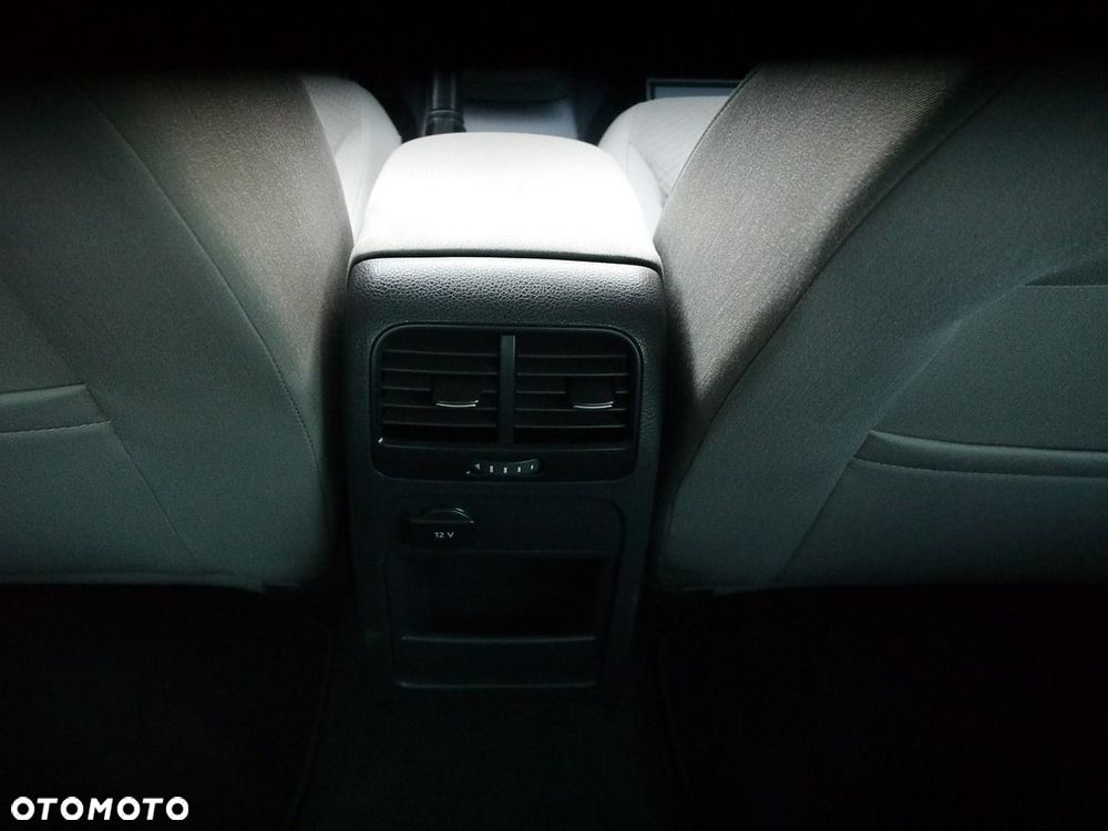 Volkswagen Jetta 1.6 TDI DSG Comfortline - 34