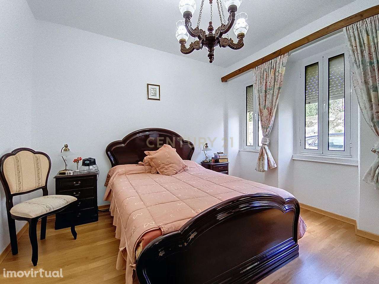 Moradia T5 + Anexo T1 com elevado potencial de rentabilização em Ponta - Grande imagem: 4/44