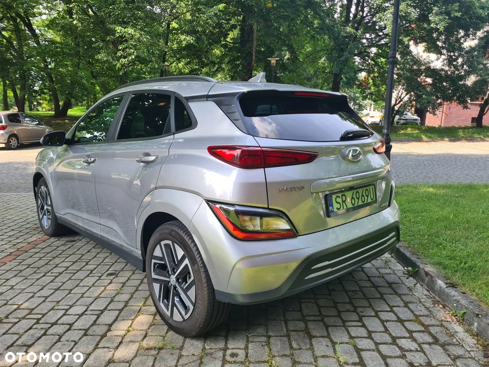 Hyundai Kona - 8
