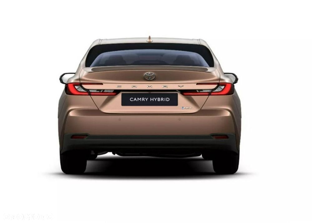 Toyota Camry - 5