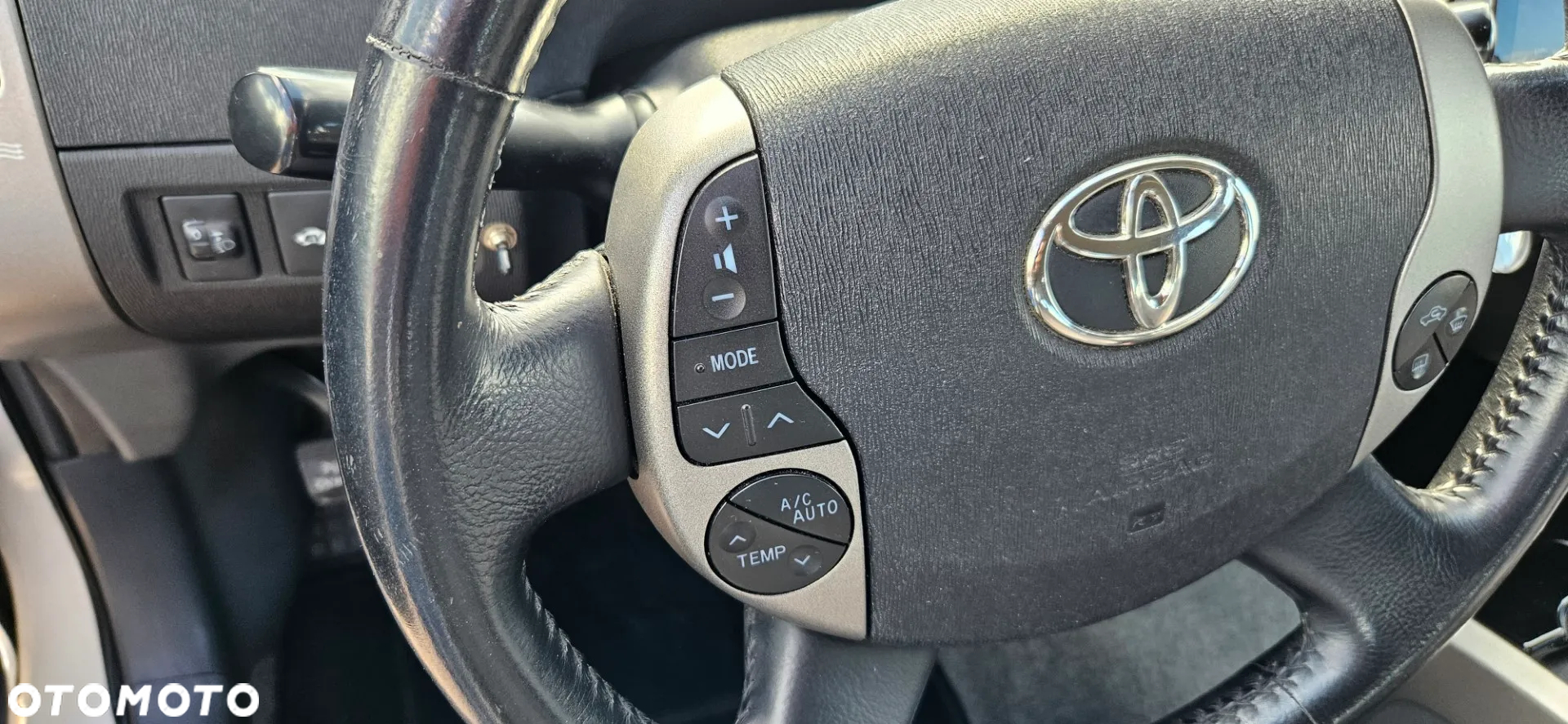 Toyota Prius 1.5 VVT-i Sol - 28