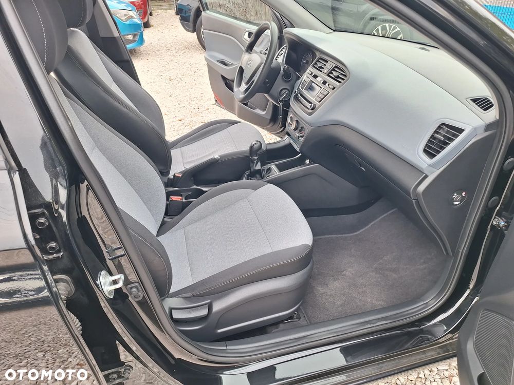 Hyundai i20 1.2 Classic - 23