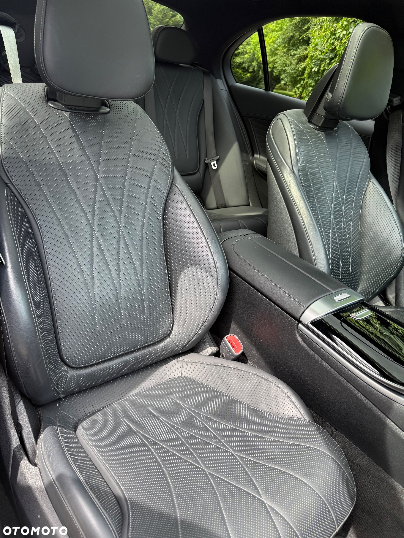 Mercedes-Benz Klasa C 300 4MATIC 9G-TRONIC - 12
