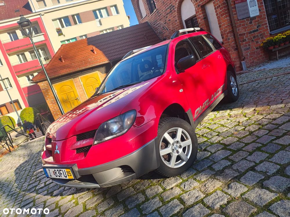 Mitsubishi Outlander 2.0 4WD Intense - 27