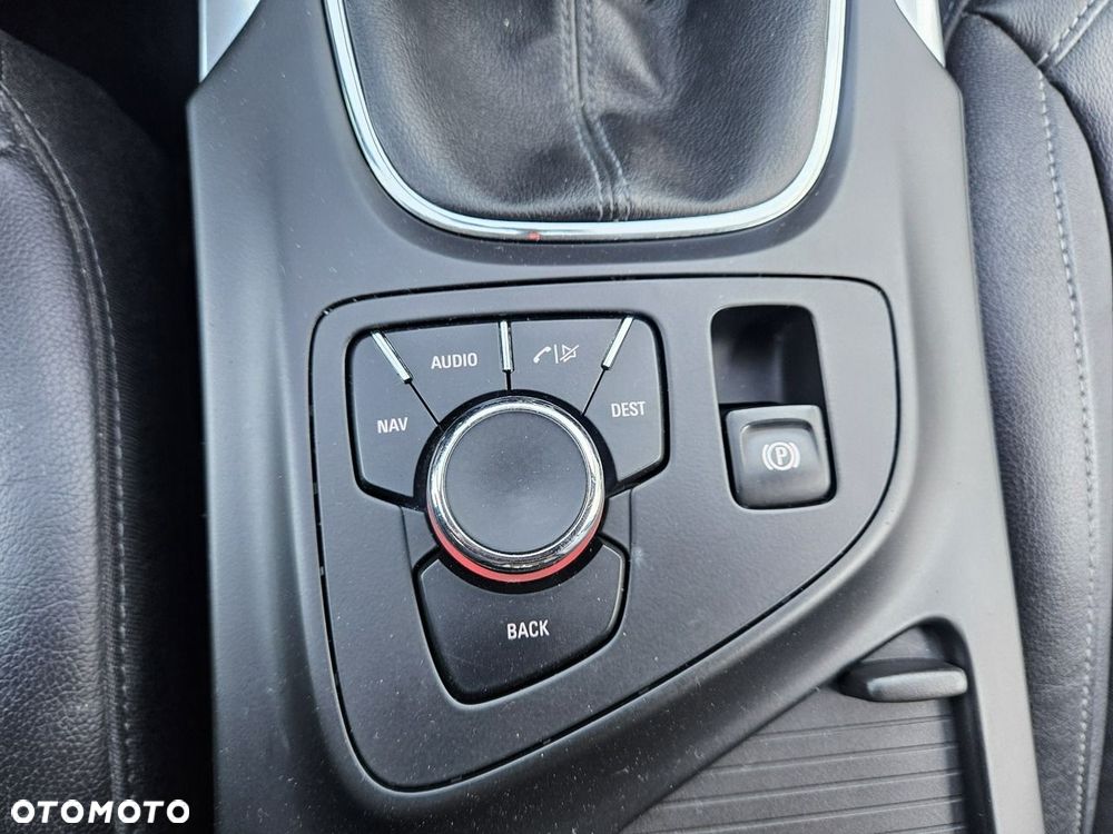 Opel Insignia - 20