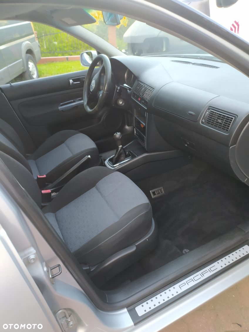 Volkswagen Golf IV 1.6 Comfortline - 5