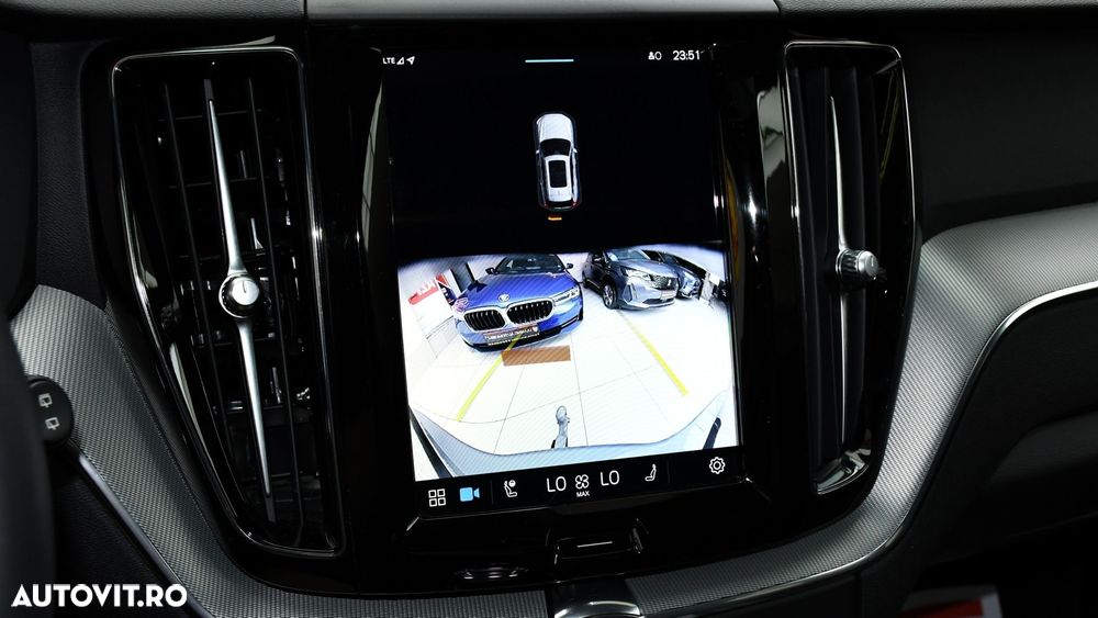 Volvo XC 60 B4 D AWD Plus Dark - 12