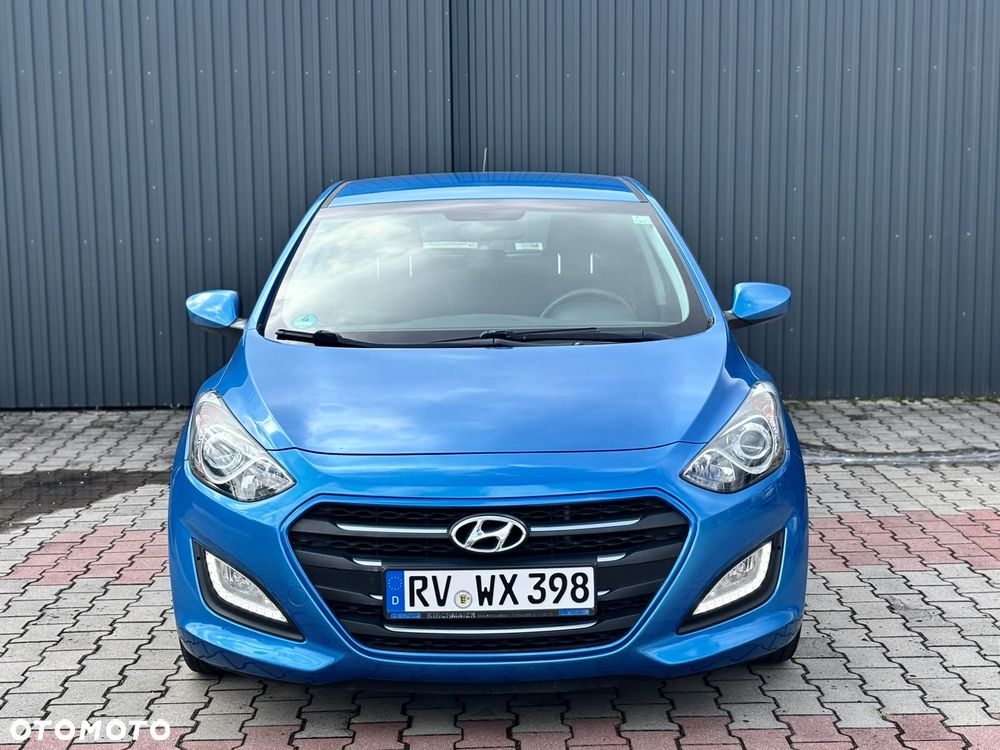 Hyundai i30 blue 1.6 CRDi Passion - 6