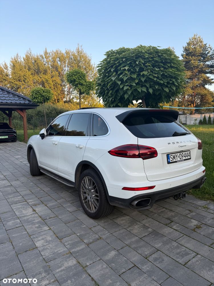 Porsche Cayenne Platinum Edition - 3