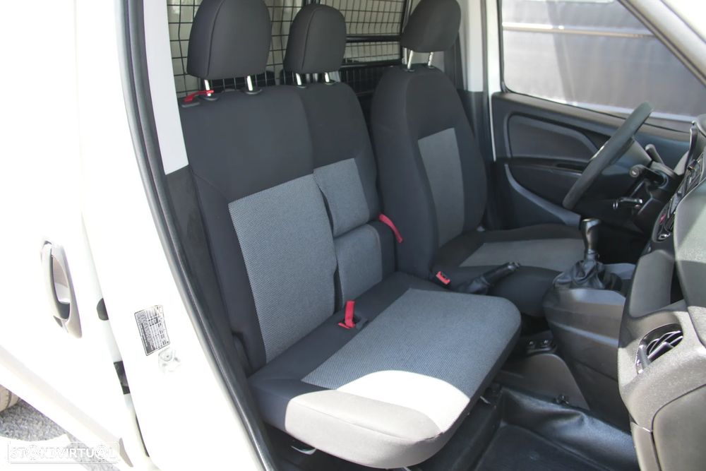 Fiat Doblo 3Lugares 1.3Multijet 95cv - 12