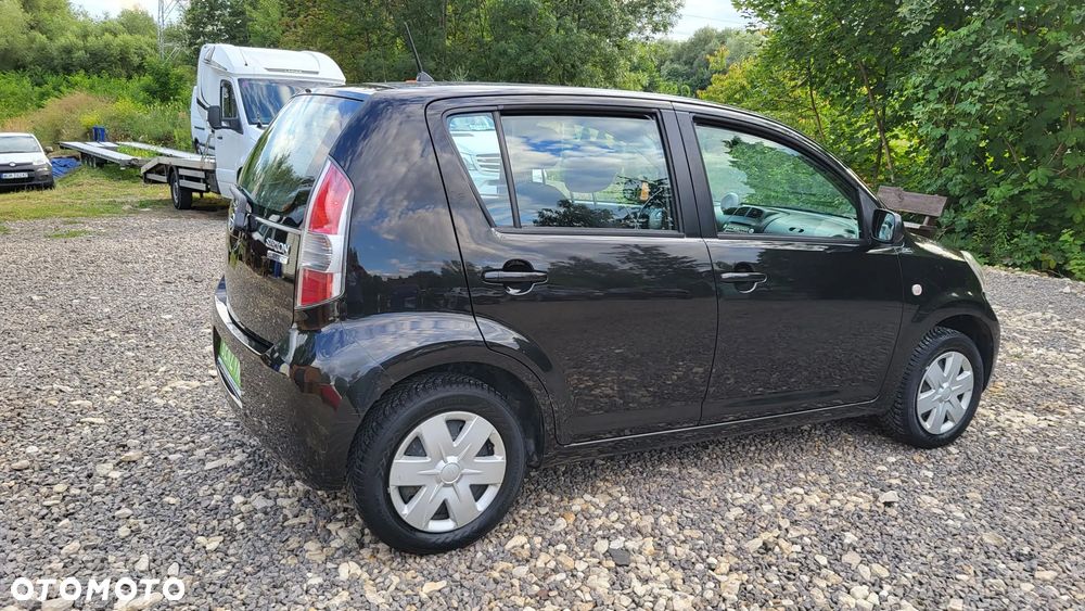 Daihatsu Sirion 1.3 - 7