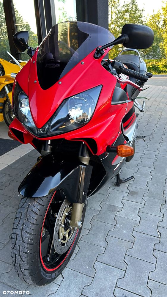 Honda CBR - 9